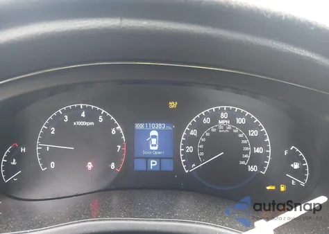 2009 Hyundai Genesis 4.6 z USA, uszkodzony, nr VIN KMHGC46F99U068226